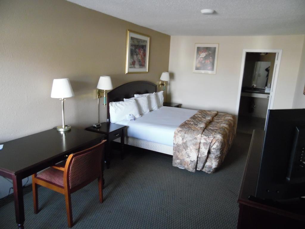 Rodeway Inn Hermiston - Umatilla ภายนอก รูปภาพ